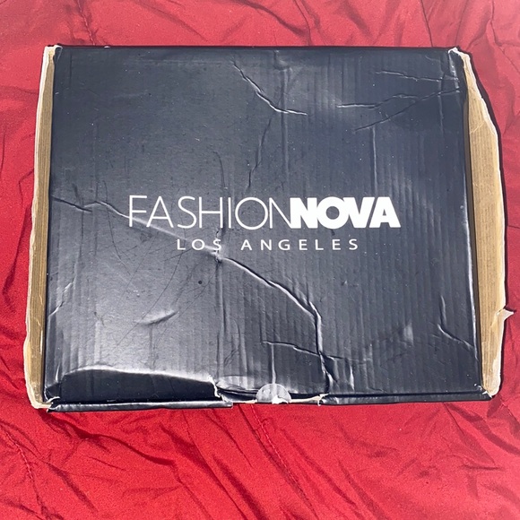 Fashion Nova Sandal wedged heels - Picture 1 of 5